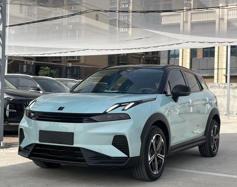 Lynk & Co 06 EM-P