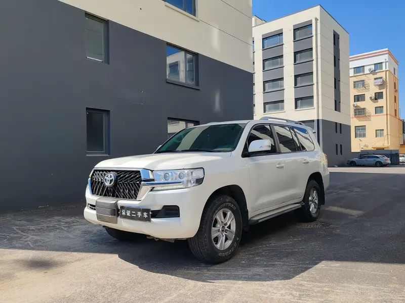 Toyota Land Cruiser 4.0 L AT 4 WD 7