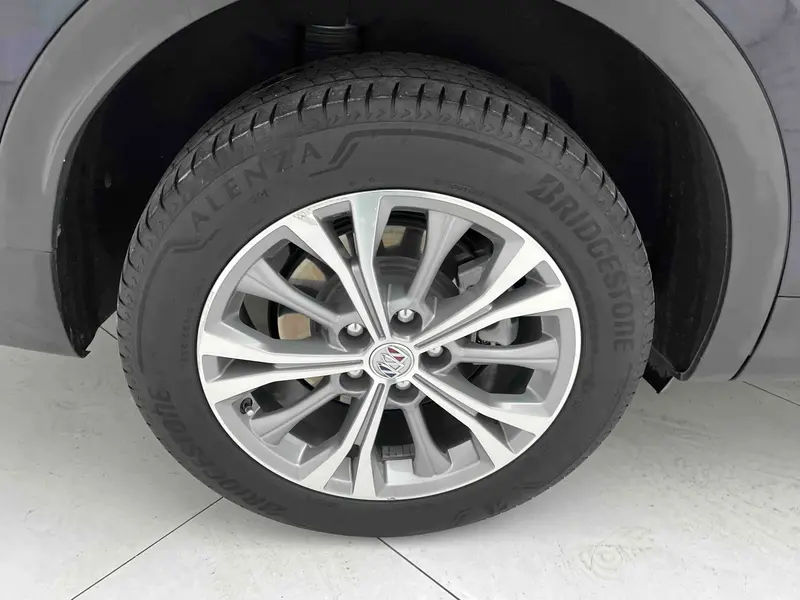 Buick Envision Plus 652T 5 мест люкс — фото 8