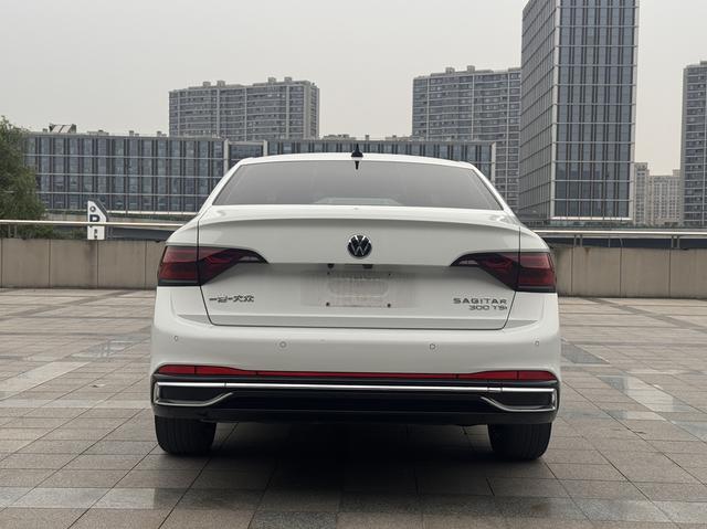 Volkswagen Sagitar 2023 Белый из Китая