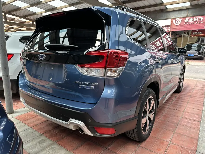 Subaru Forester — фото 6