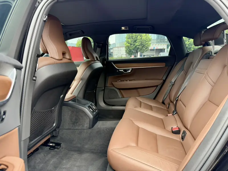 Volvo S90 — фото 13