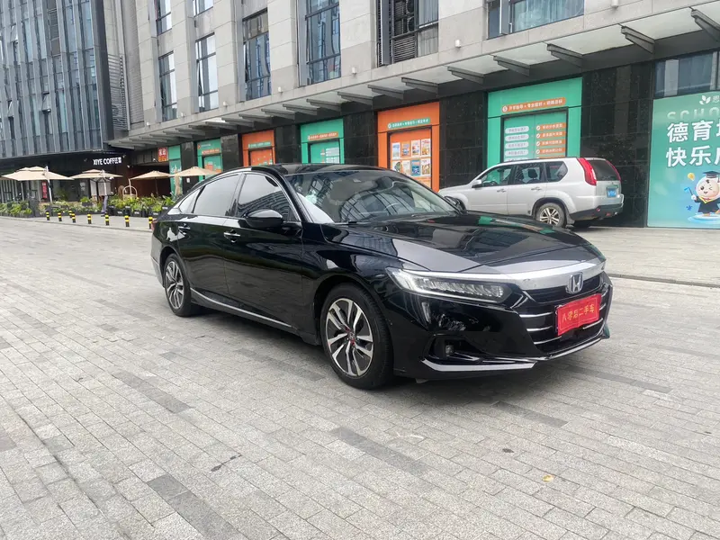 Honda Accord 2.0L — фото 3