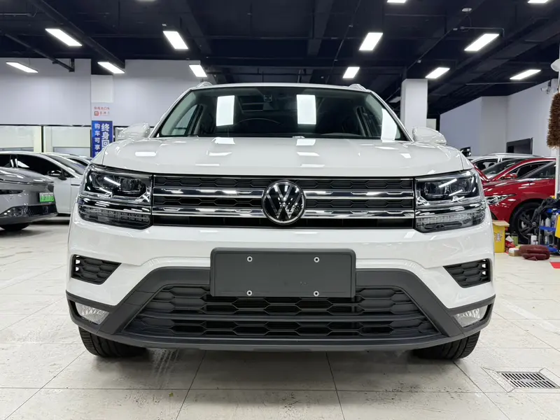 Volkswagen Tharu — фото 2