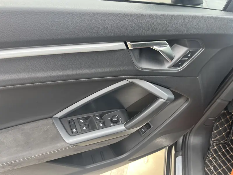 Audi Q3 Sportback — фото 14