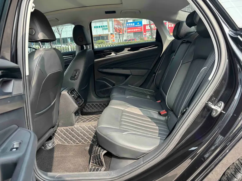 Volkswagen Passat — фото 9