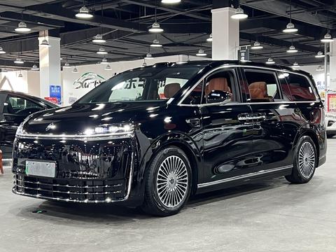 Luxeed V9