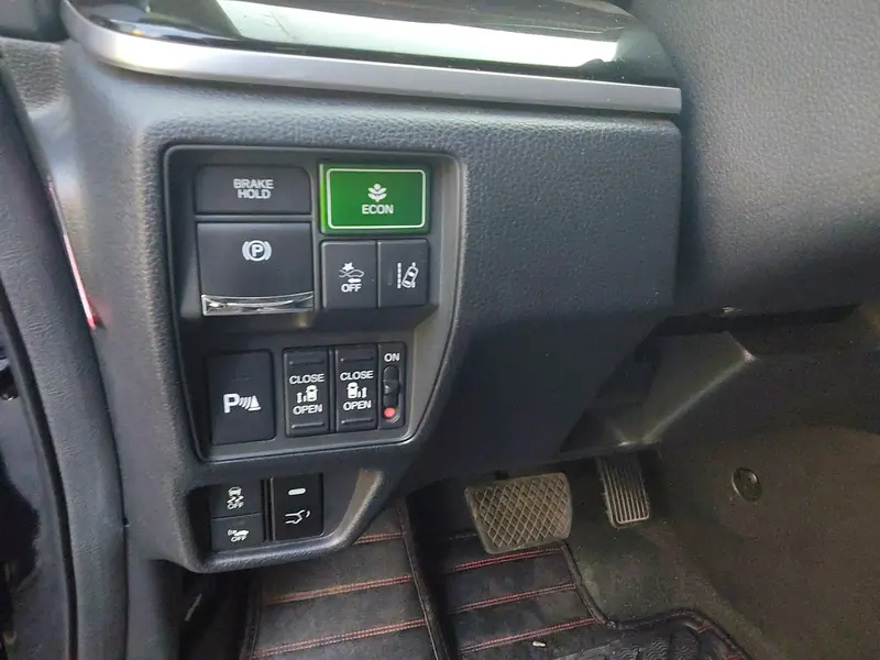 Honda Odyssey — фото 13