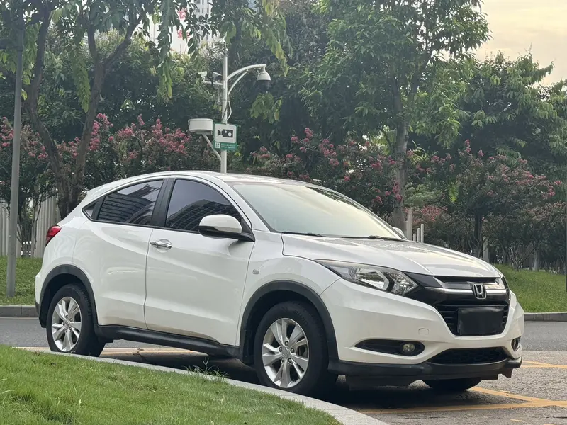 Honda Vezel 1.8L CVT моноприводный элит — фото 3