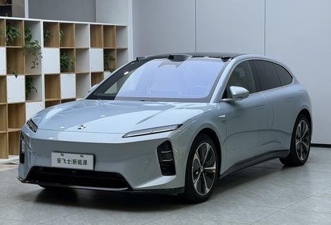 Nio ET5T