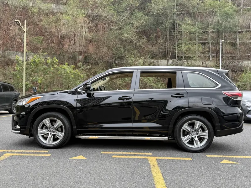 Toyota Highlander — фото 4