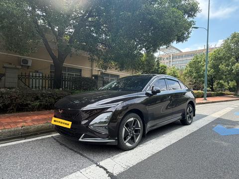 Wuling Starlight PHEV
