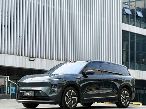 Nio ES8