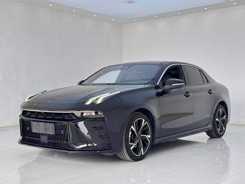 Lynk & Co 03