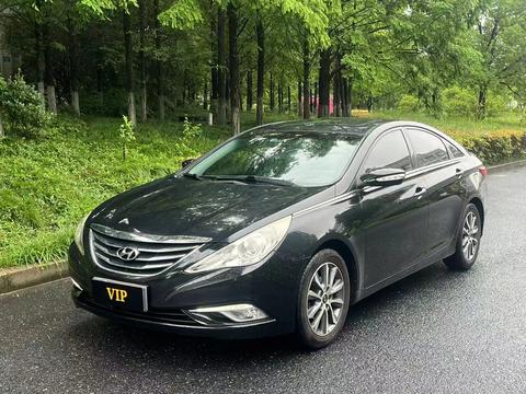 Hyundai 2013 2.0L AT Lead