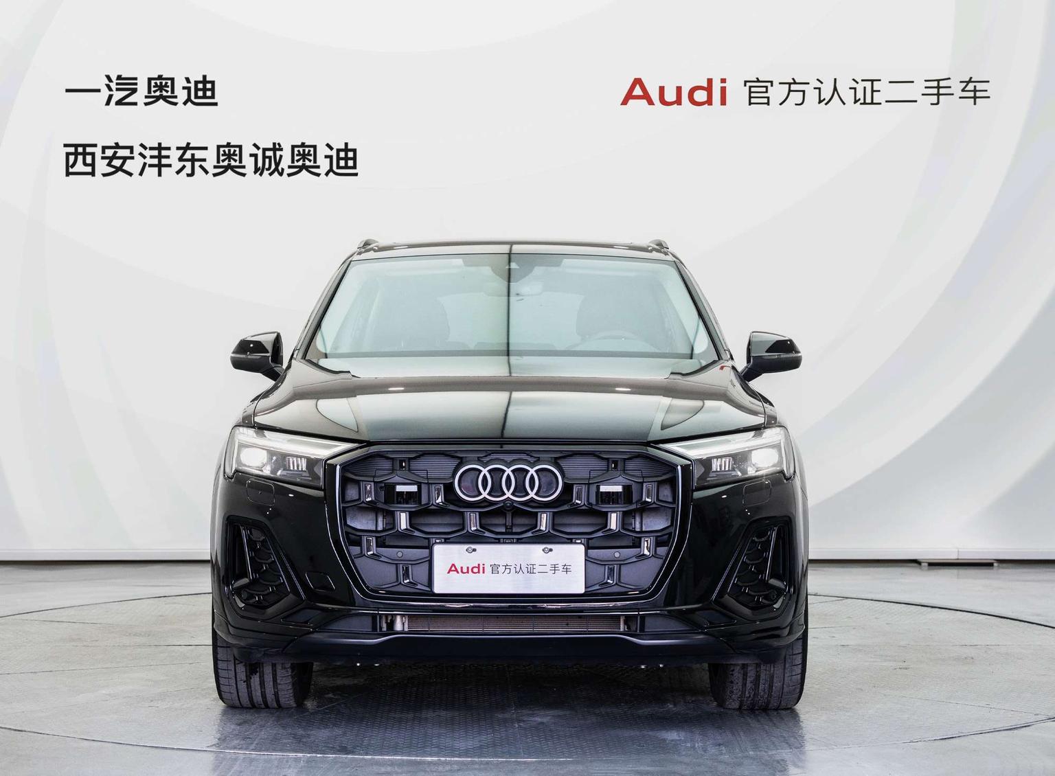 Audi Q7: фотография 2 из 23
