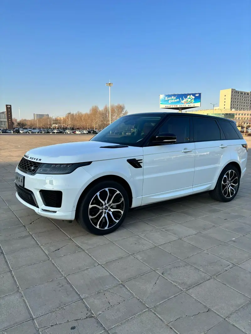 Land Rover Range Rover Sport — фото 1