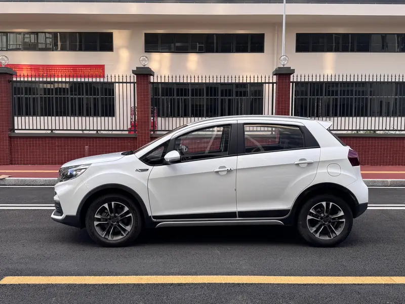 Geely Vision X3 1.5L CVT элит — фото 4