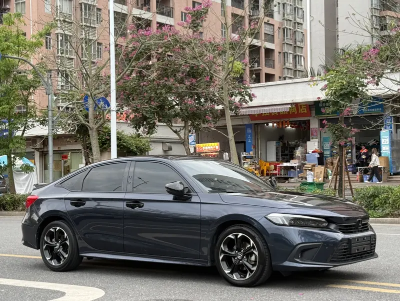 Honda Civic — фото 3