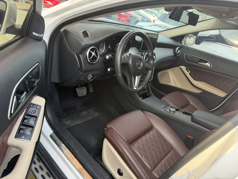 Mercedes-Benz GLA — фото 10