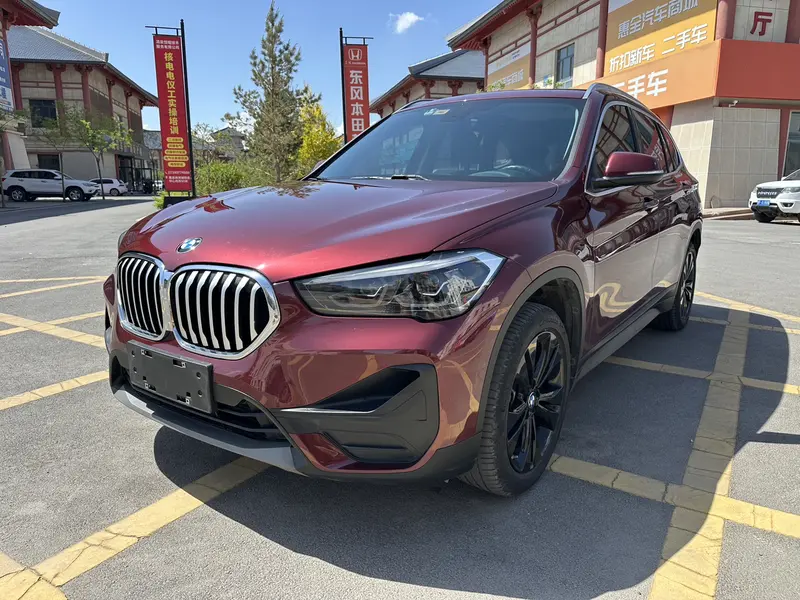 BMW X1 — фото 1