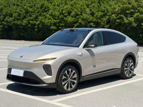 Nio EC7