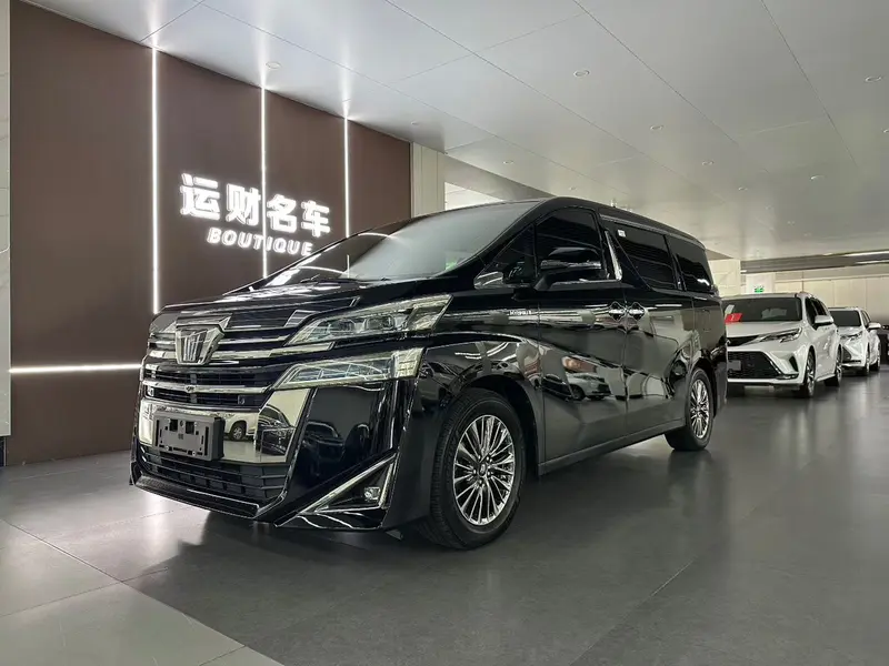Toyota Vellfire — фото 1