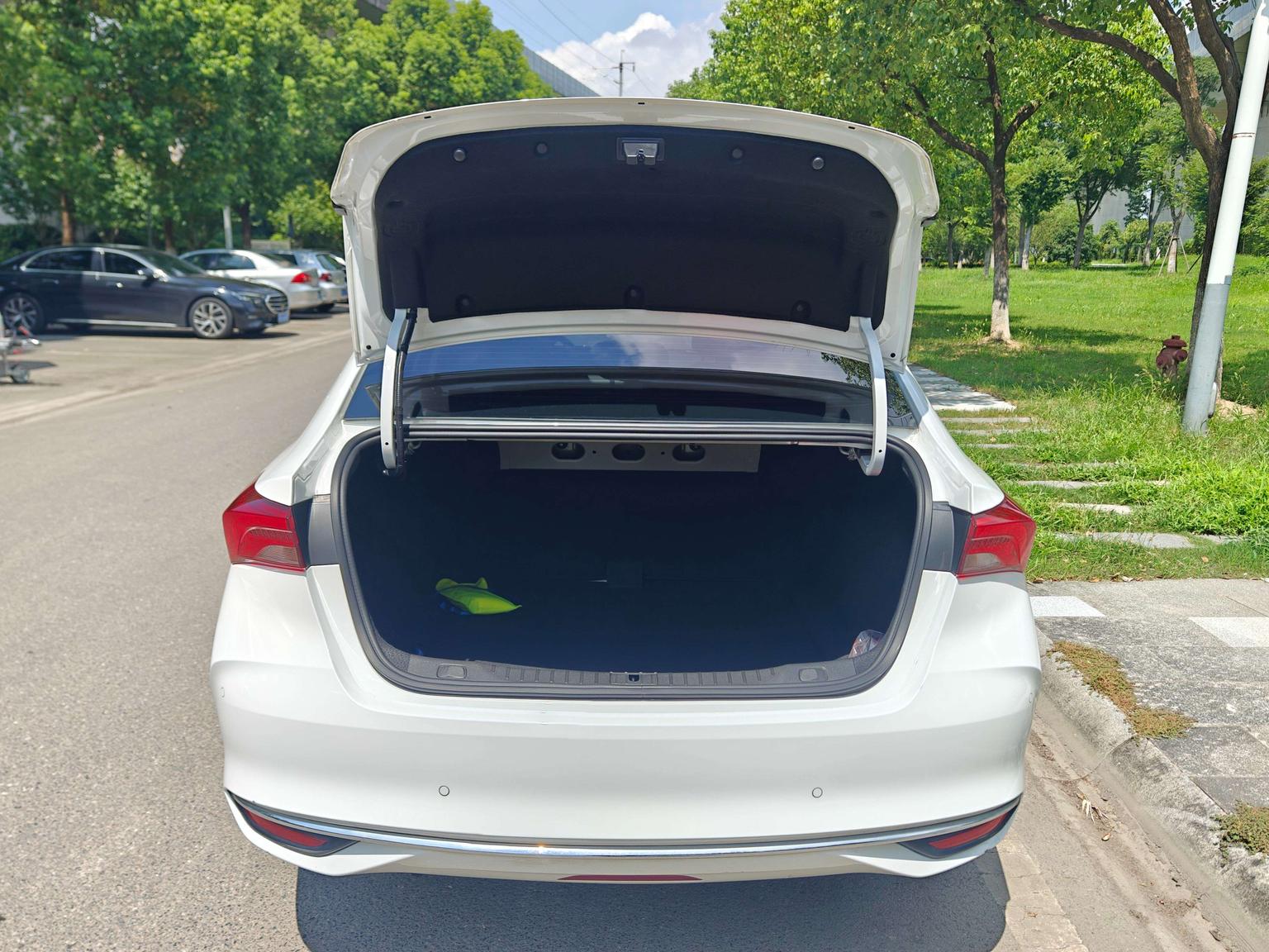 Buick Verano — фотографии объявления, Фото 9