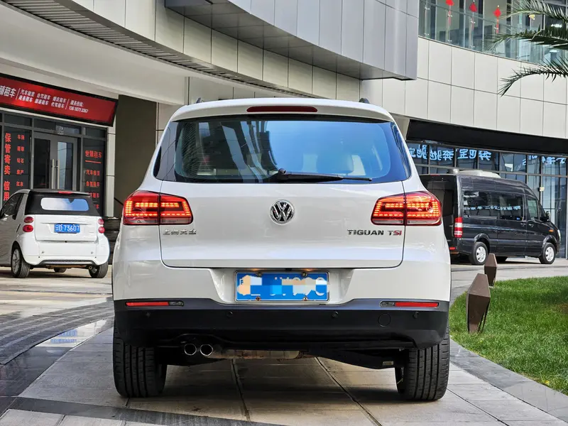 Volkswagen Tiguan — фото 4