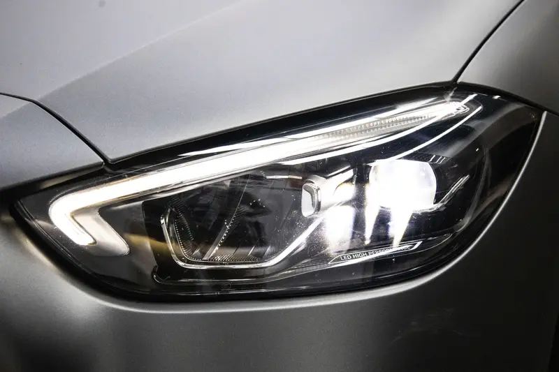 Mercedes-Benz C-Class C 200 L Sport — фото 6