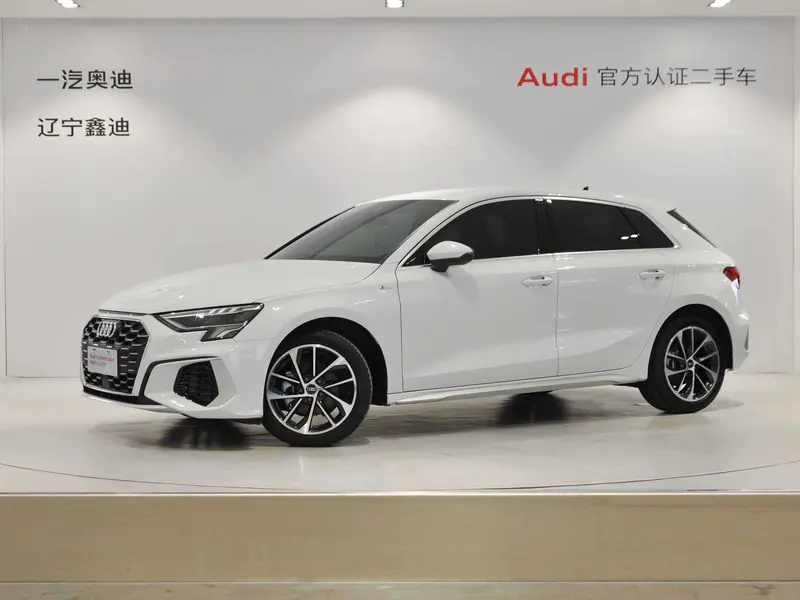 Audi A3 — фото 1