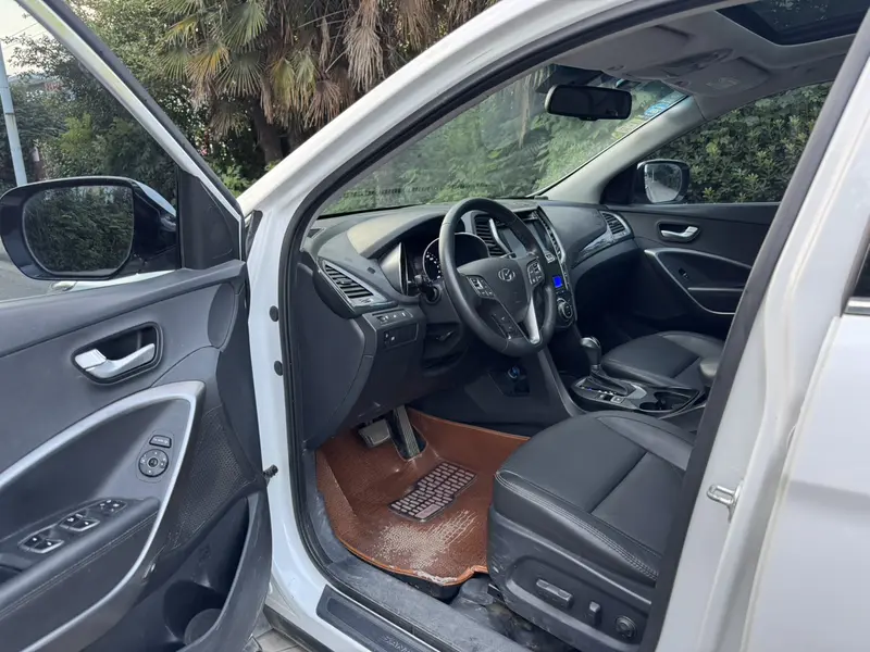 Hyundai Santa Fe 2.4 L AT 2 WD — фото 9