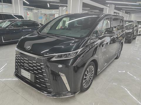 Lexus LM