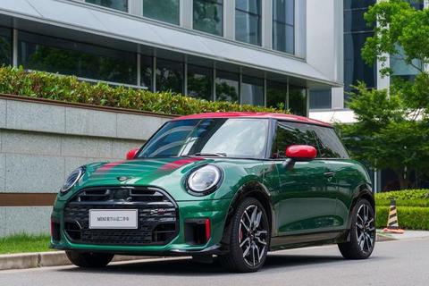 MINI JCW, 2025 год