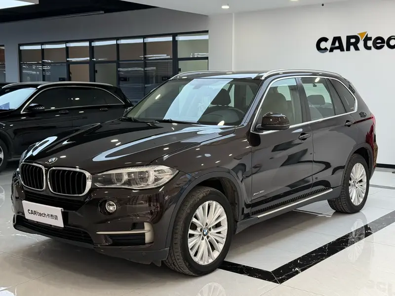 BMW X 5 3.0 T AT 4 WD 5