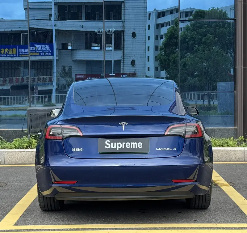Tesla Model 3 — фото 5