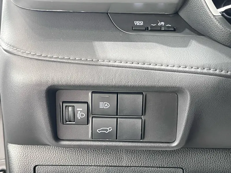 Toyota Highlander — фото 11
