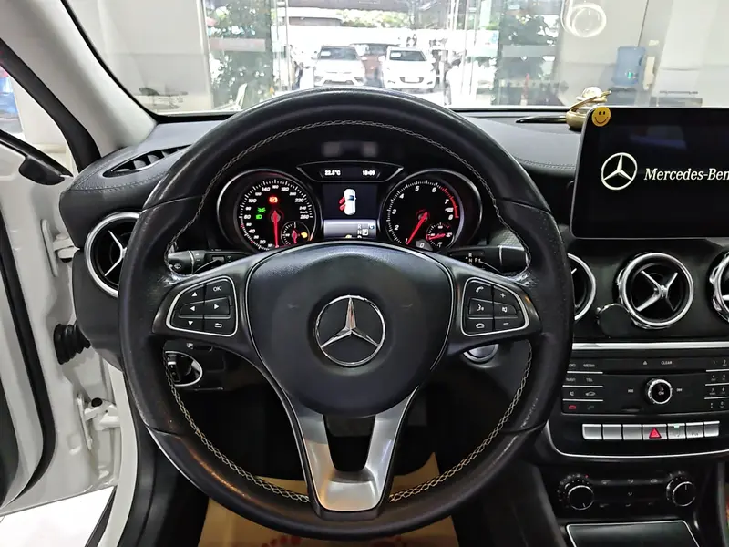Mercedes-Benz GLA — фото 11