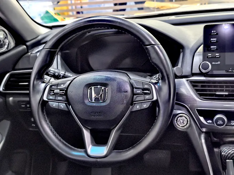 Honda Accord — фото 10