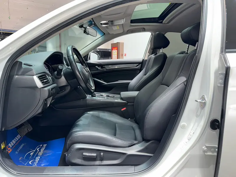 Honda Accord — фото 15