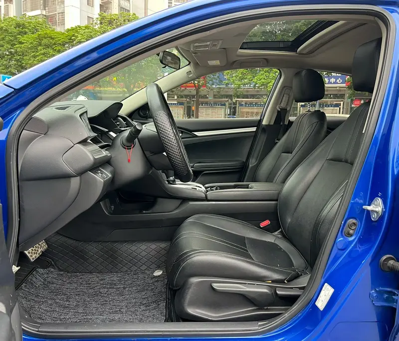 Honda Civic — фото 7
