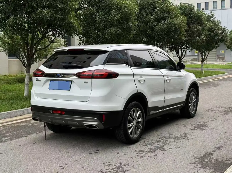 Geely Atlas (Boyue) — фото 7