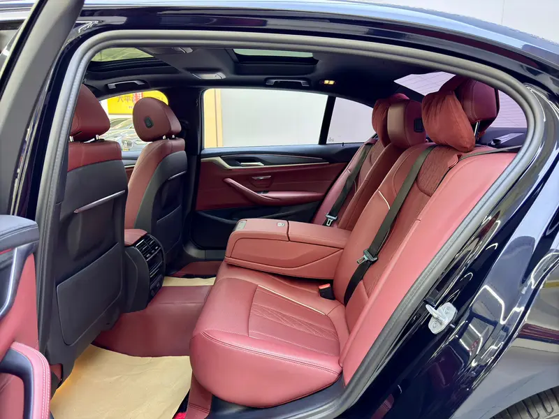 BMW 5 Series — фото 10