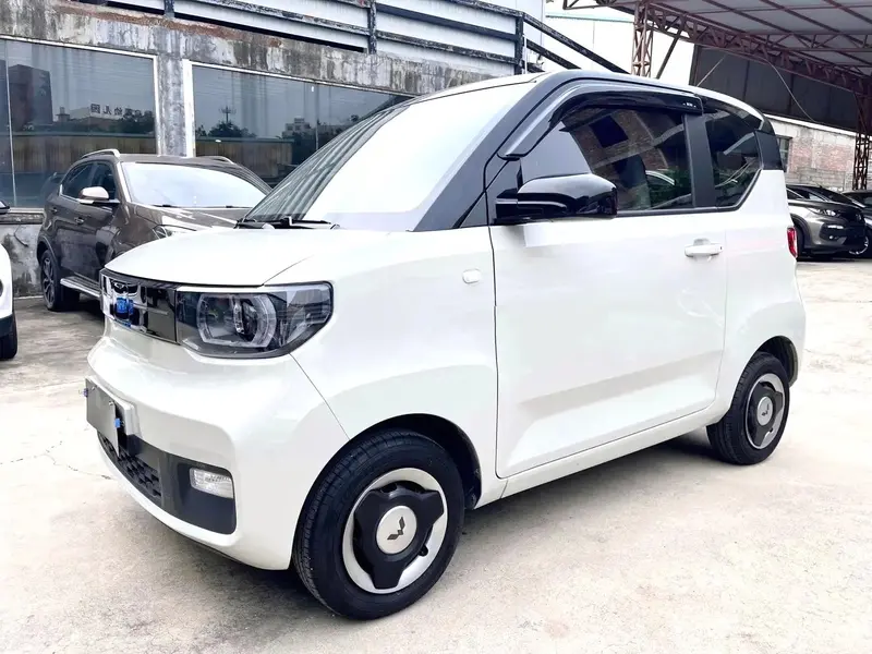 Wuling Hongguang MINI EV — фото 1