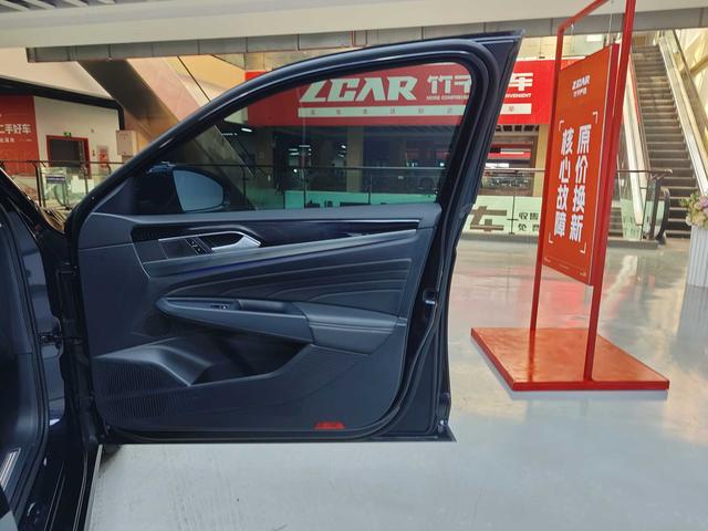 Volkswagen Passat 2023 Черный из Китая, фото 6