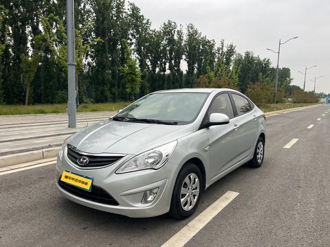 Hyundai Reina