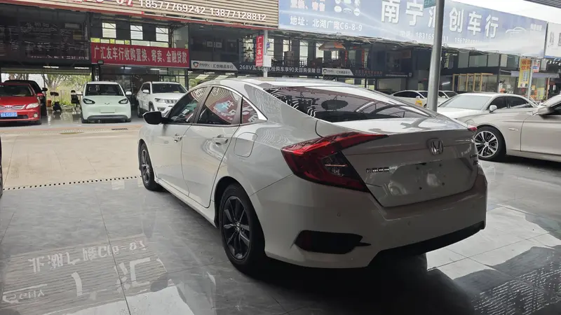 Honda Civic — фото 4