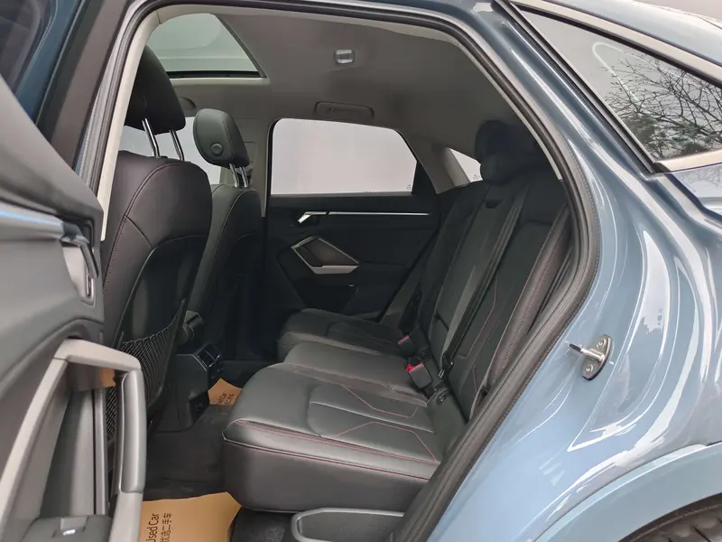 Audi Q3 40 TFSI RS — фото 13