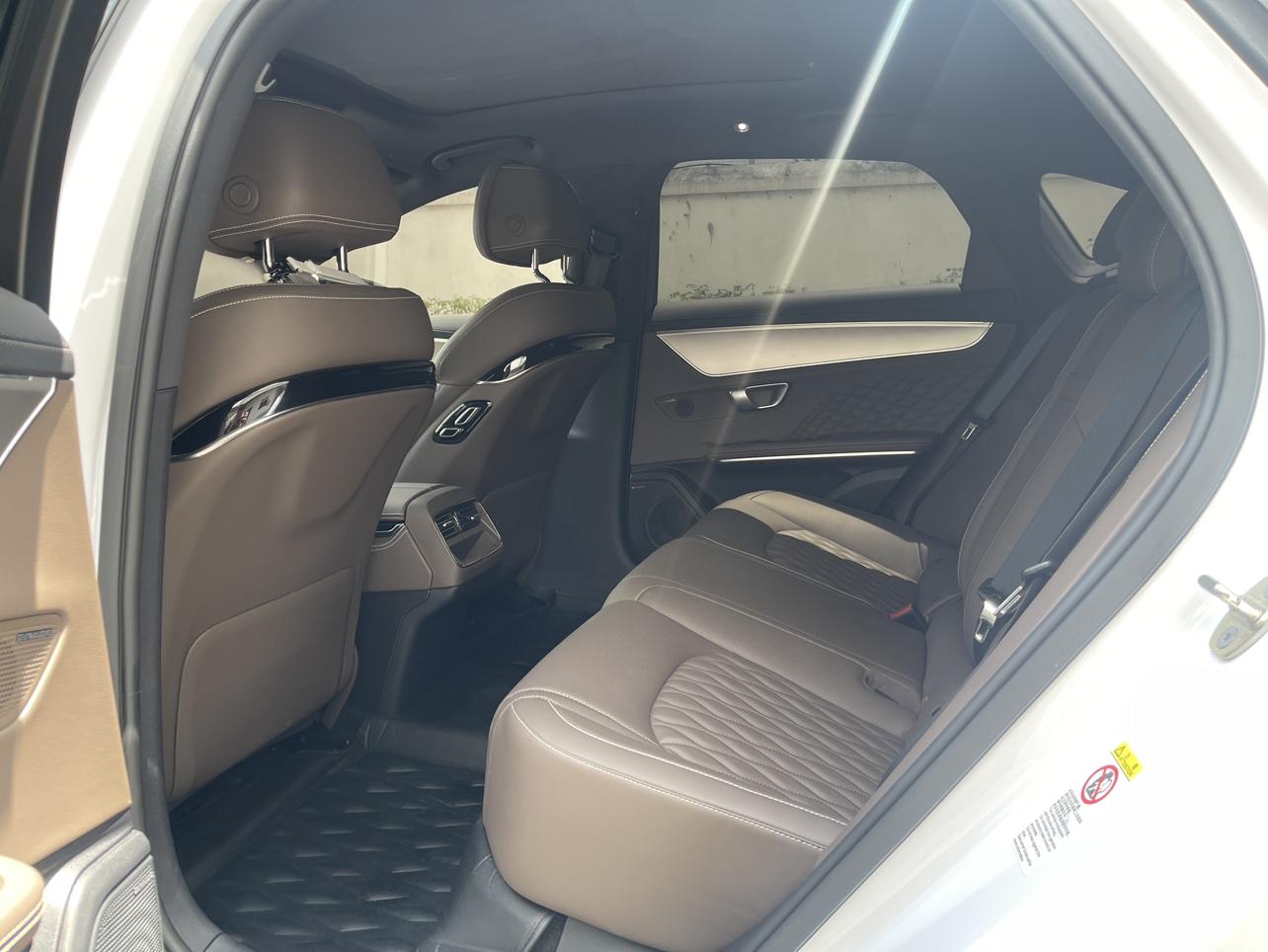 BYD Han DM: фотография 9 из 11