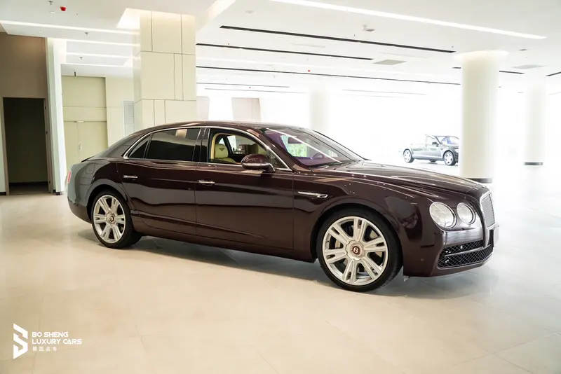 Bentley Flying Spur — фото 8